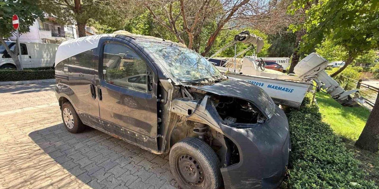 Marmaris'te Terk Edilmiş Araçlar Ve Hurdalar Toplanacak