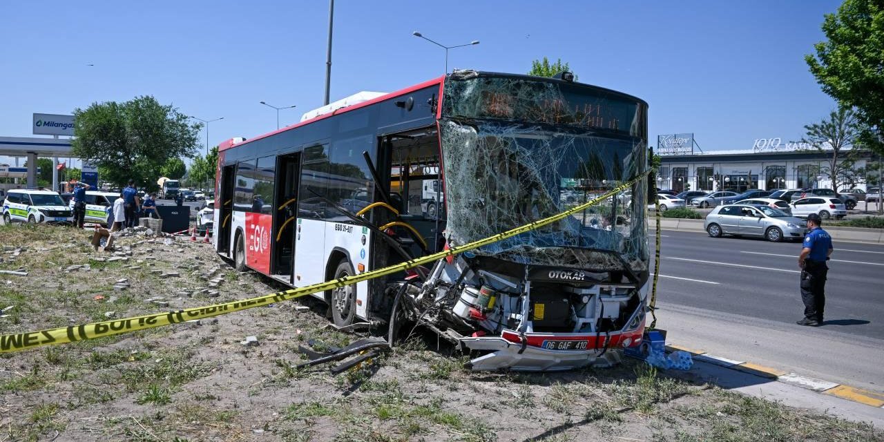 Ankara'da EGO Otobüsü Kaza Yaptı: 1 Ölü, 9 Yaralı