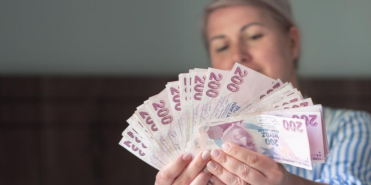 Yargıtay'dan Milyonlara Müjde! Emeklilikte Dayatma Bitti, Yüksek Maaş Yolu Açıldı