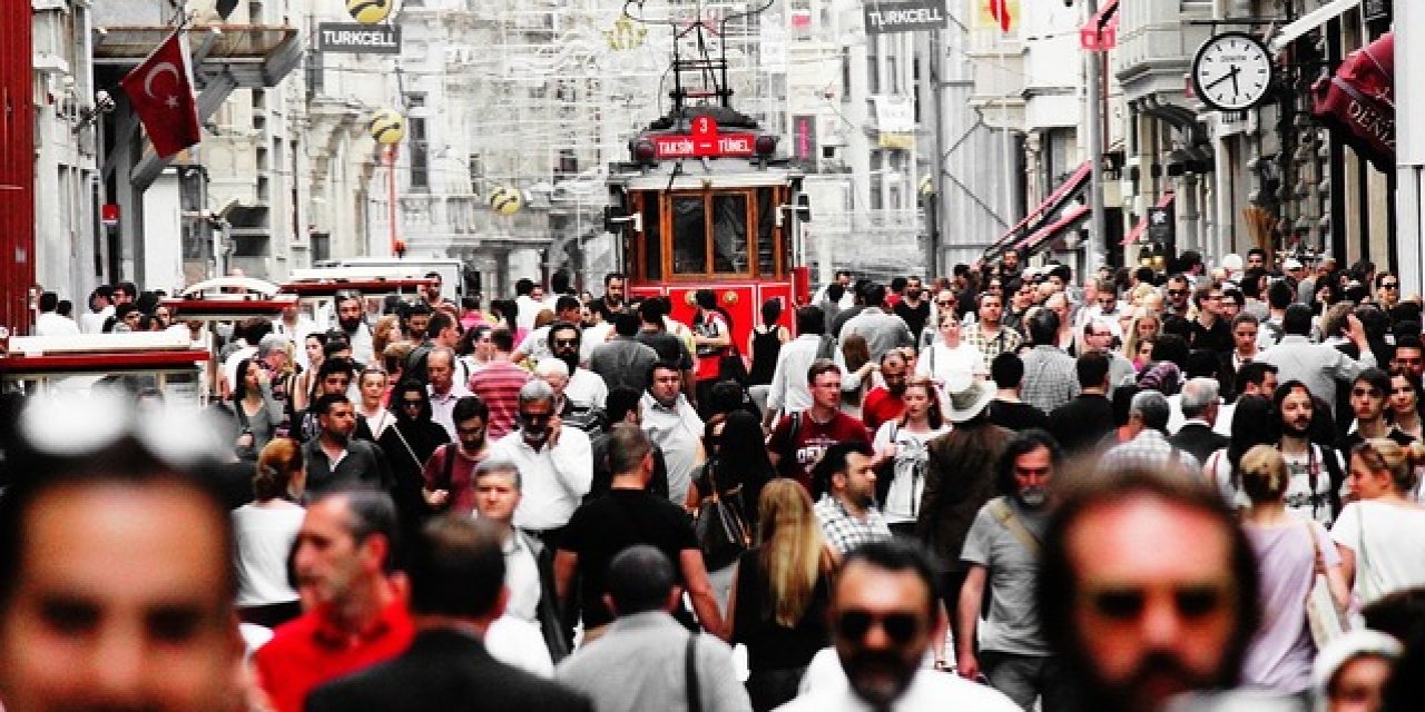 Türkiye'ye Göç Edenlerin Sayısı 2025'te Yüzde 25,2 Arttı