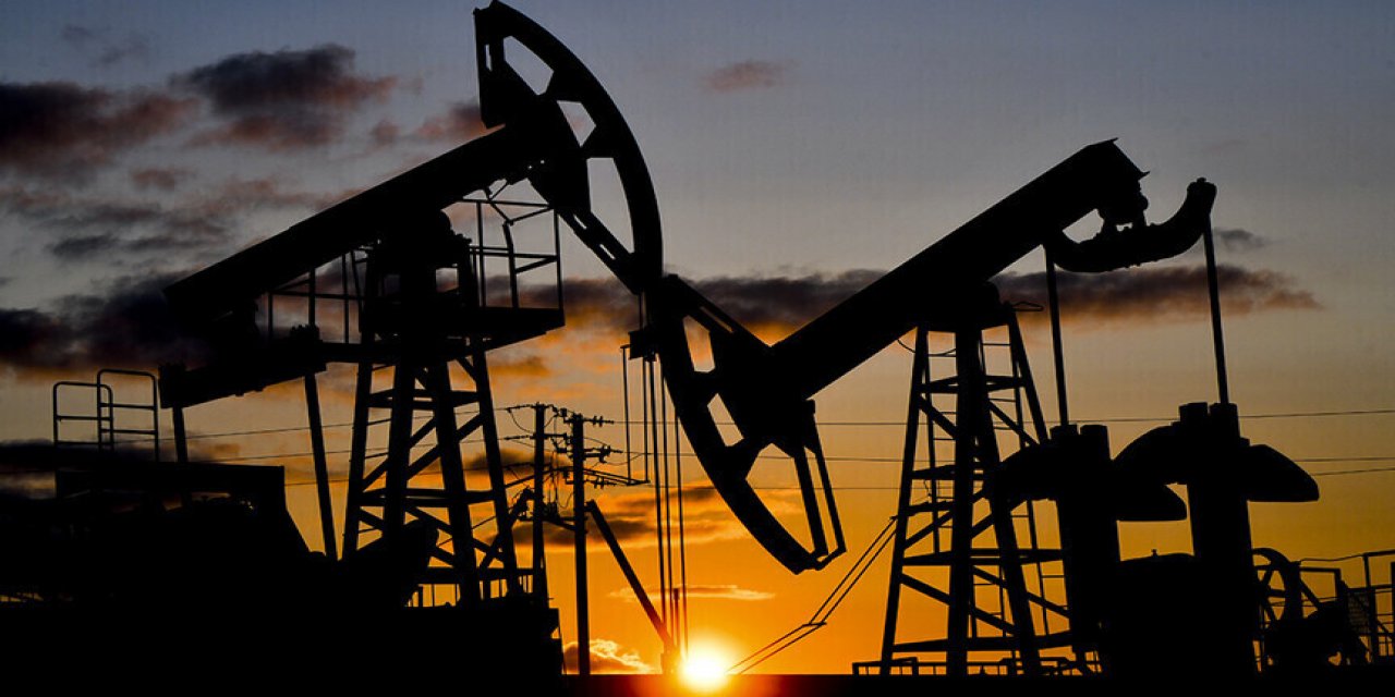 ABD'nin Ticari Ham Petrol Stokları 6,1 Milyon Varil Azaldı