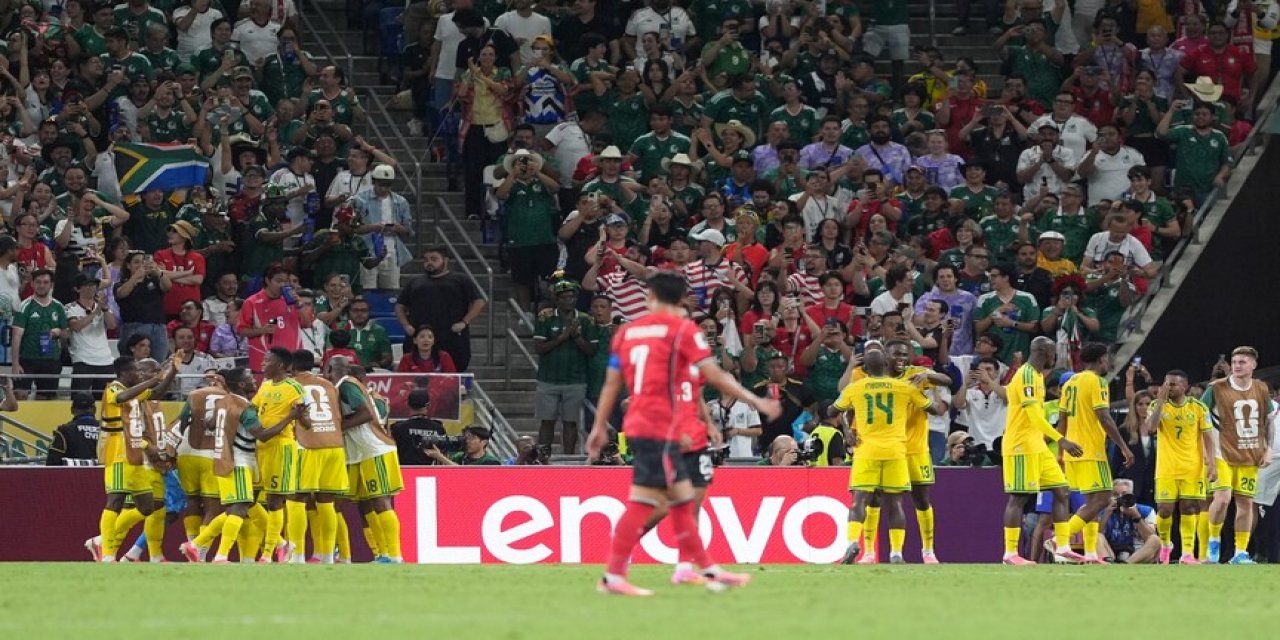 Güney Afrika, Güney Kore'yi 1-0 Yendi