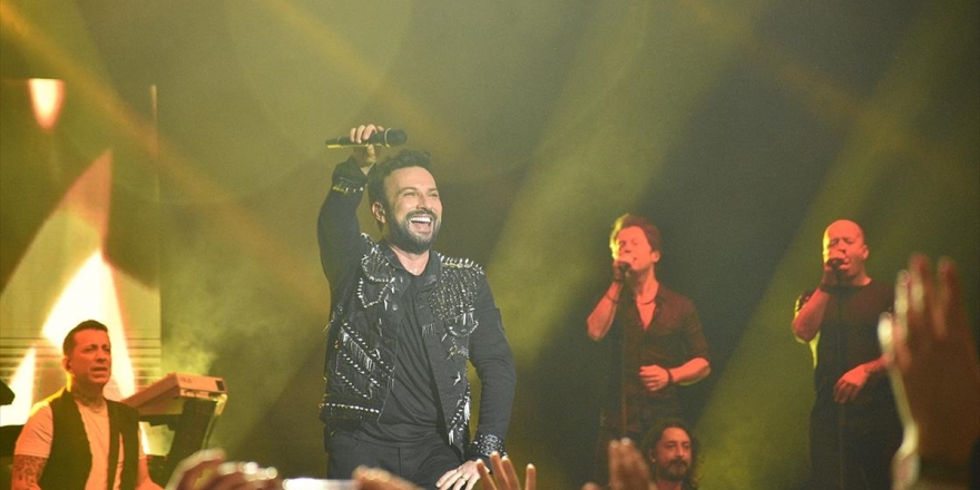 Tarkan 11 Yıl Sonra Viyana'da Konser Verdi