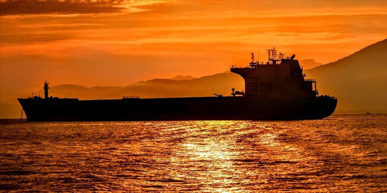Fransa, Rus "Gölge Filosu"na Ait Olduğu Düşünülen Petrol Tankerine El Koydu