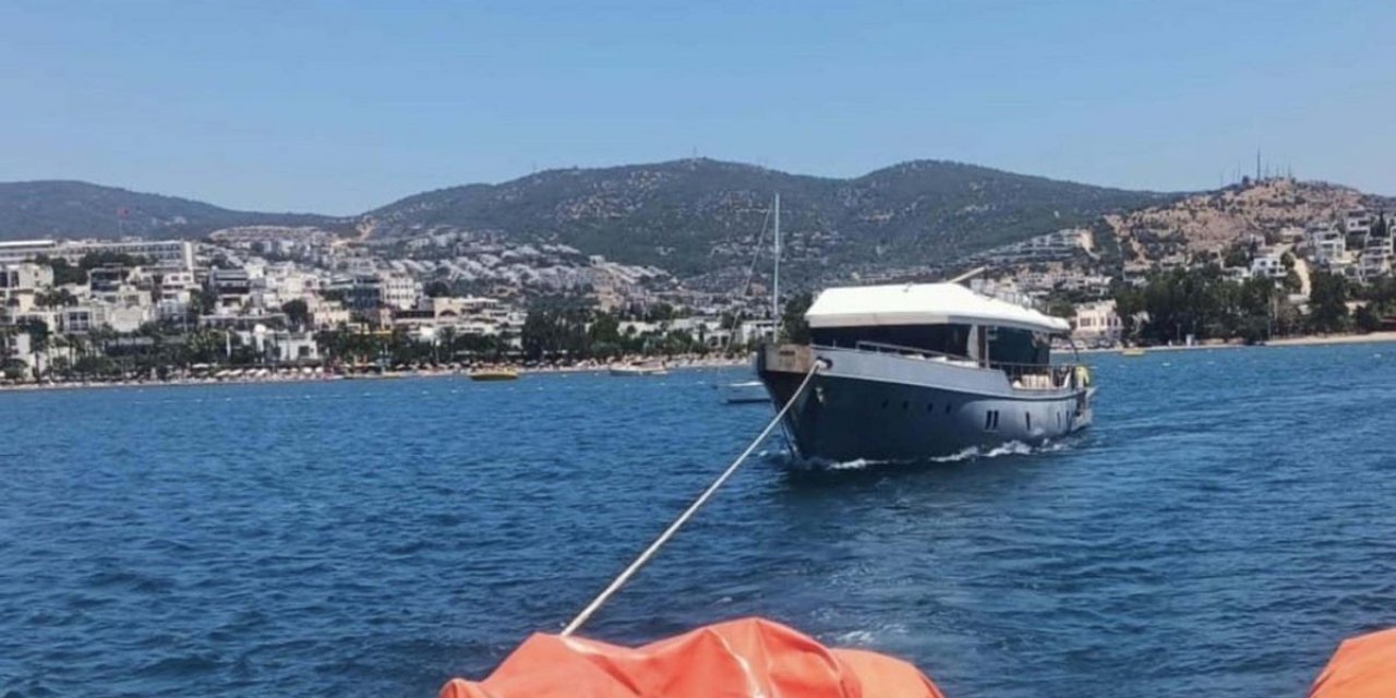 Bodrum'da Sürüklenen Tekne Kurtarıldı