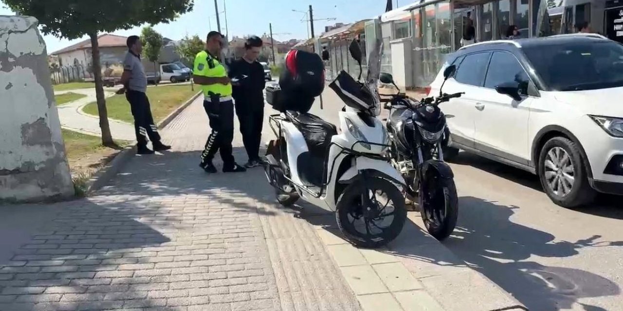 Eskişehir'de Motosiklet Kazası Şans Eseri Yaralansız Atlatıldı