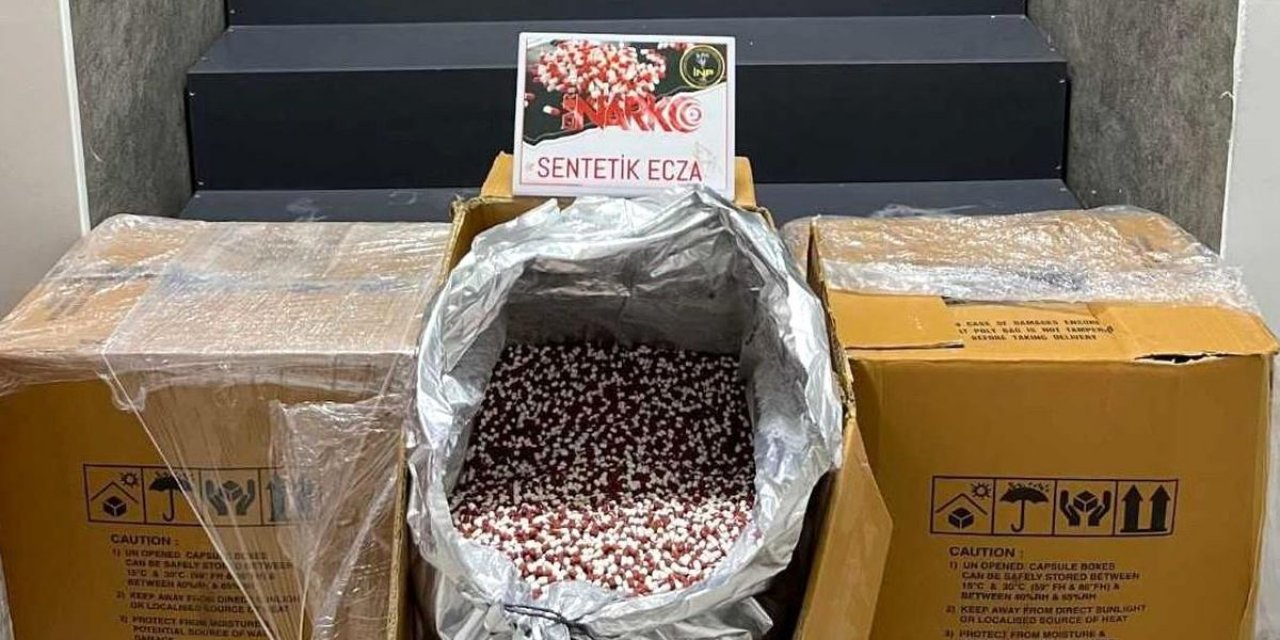 Buca'da 300 Bin Uyuşturucu Hap Ele Geçirildi, 2 Tutuklama