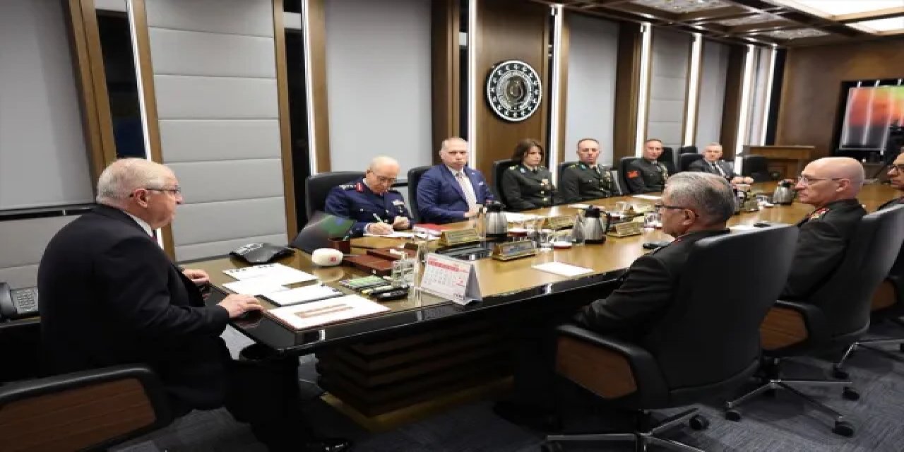 Milli Savunma Bakanı Güler, Kara Kuvvetleri Komutanı Tokel'i Kabulünde Konuştu