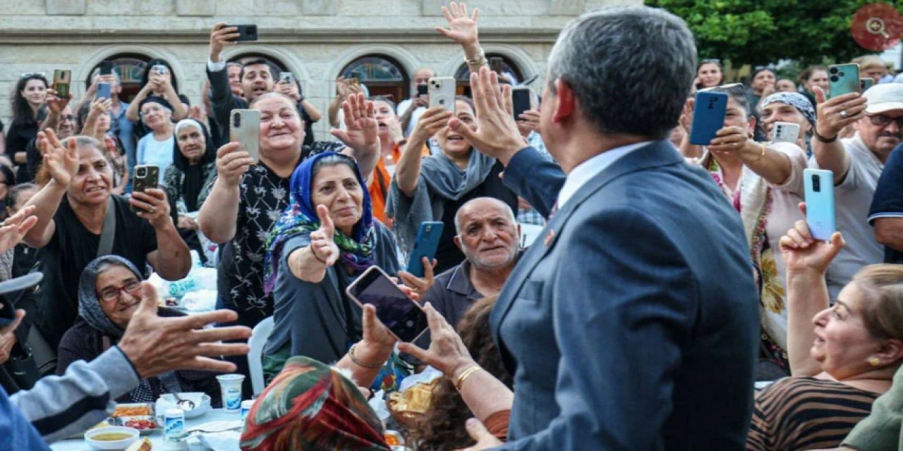 Gürsel Tekin Duyurdu: 63 CHP'linin Üyelikleri Askıya Alındı
