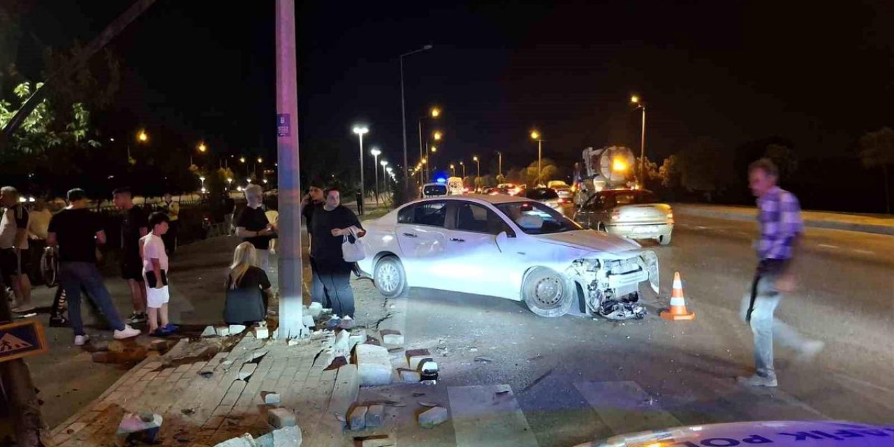 Bursa'da Dereye Uçan Araçta 6 Yaralı