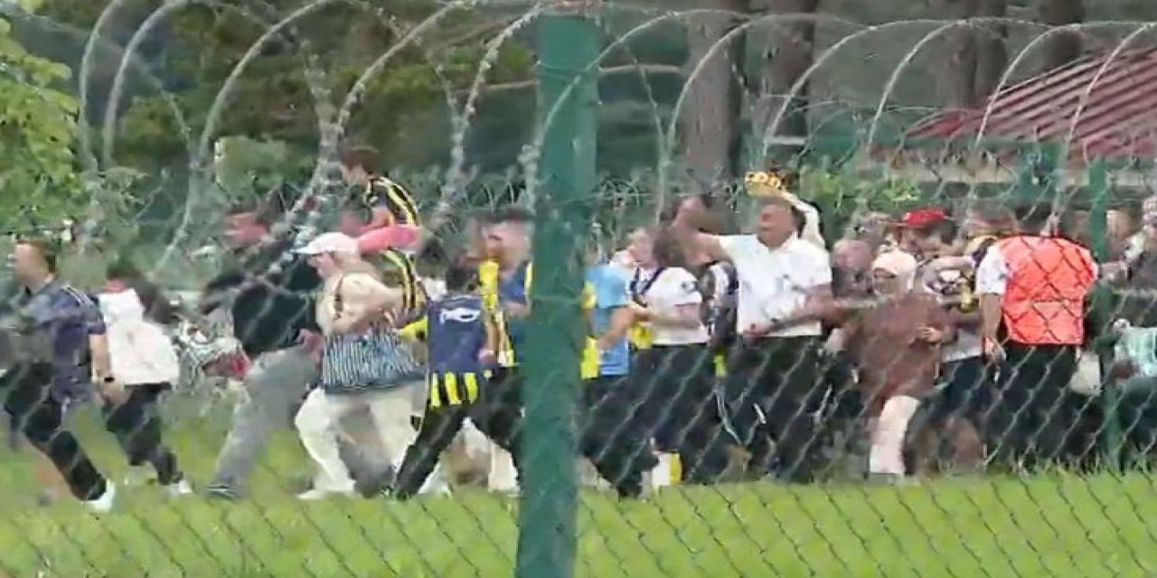 Kapılar Açılınca Resmen Hücum Ettiler! Neredeyse Birbirlerini Ezeceklerdi