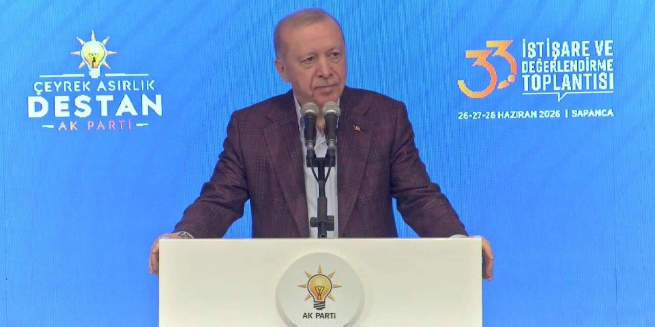 Cumhurbaşkanı Erdoğan'dan Sapanca Kampında Siyasi Bombardıman: CHP Bir Frankenstein Üretti, Şimdi De Ceremesini Çekiyor!