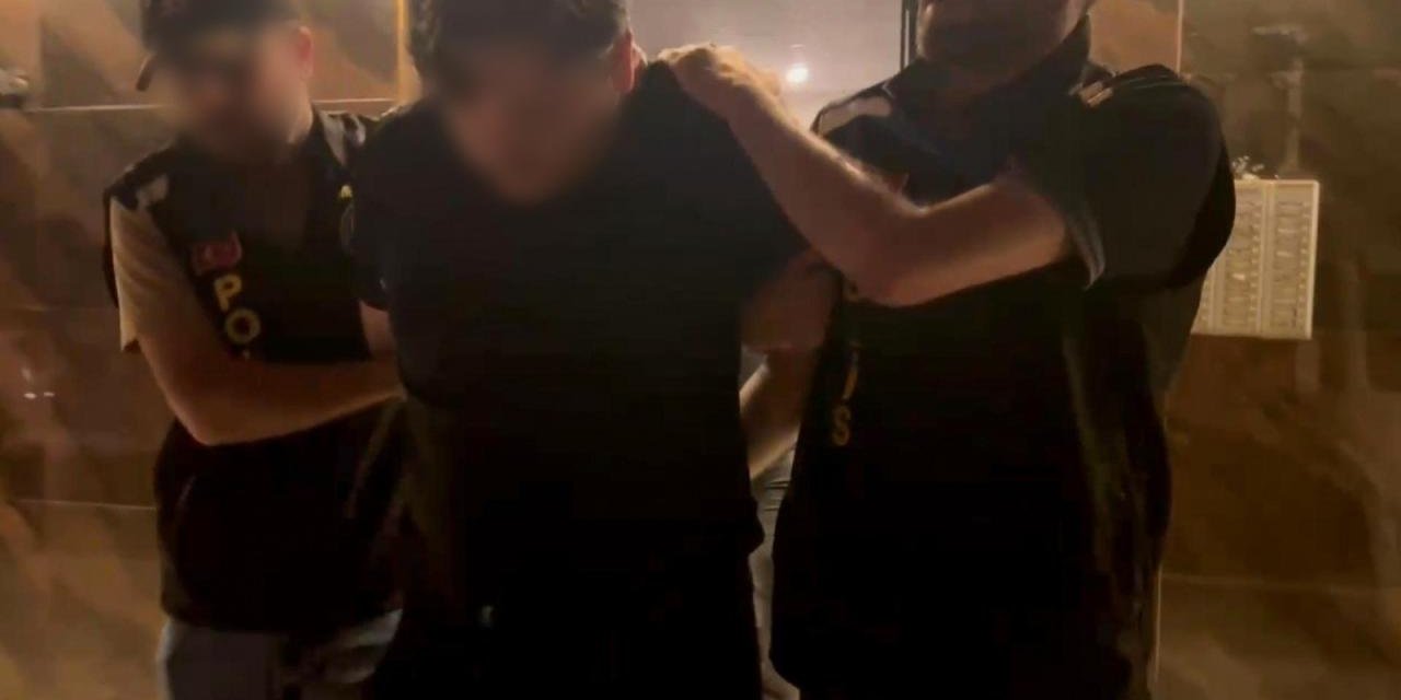 Kırmızı Bültenle Aranan Uyuşturucu Kaçakçısı Mersin'de Yakalandı