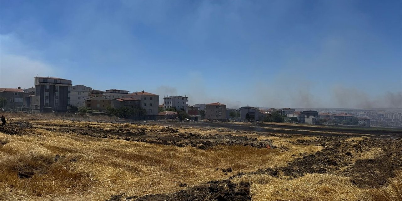 Silivri'de Kırsal Yangın Kontrol Altında