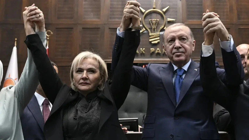 AK Parti'ye Geçen Vekil İçin 'Sahte Diploma' İddiası! 'Üniversiteyi Tanıyan Yok…'