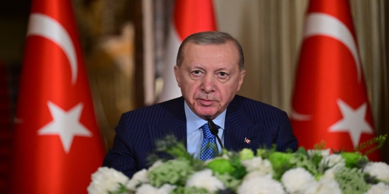 Cumhurbaşkanı Recep Tayyip Erdoğan, Dolmabahçe Sarayı'nda NATO Parlamenter Zirvesi'nde Konuşuyor.