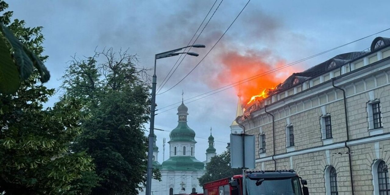 Ukrayna: Rus Ordusunun Dnipro Ve Zaporijya'ya Düzenlediği Saldırılarda 8 Kişi Öldü, 35 Kişi Yaralandı