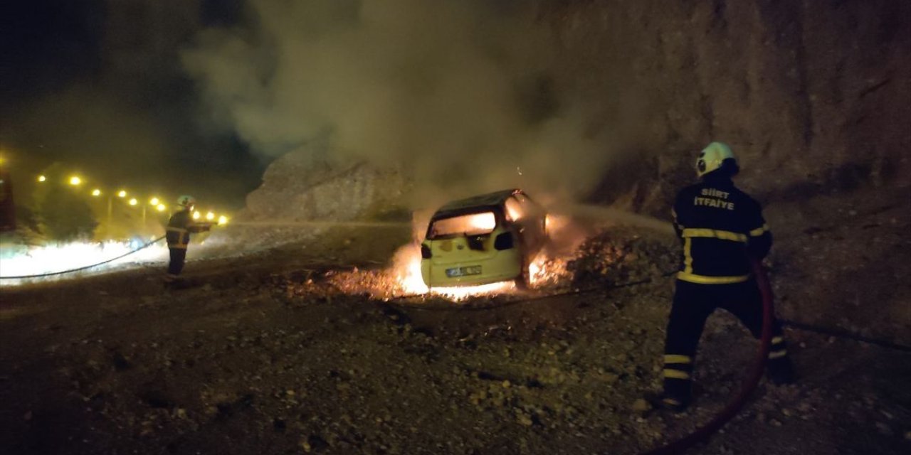 Siirt'te Otomobil Yangını