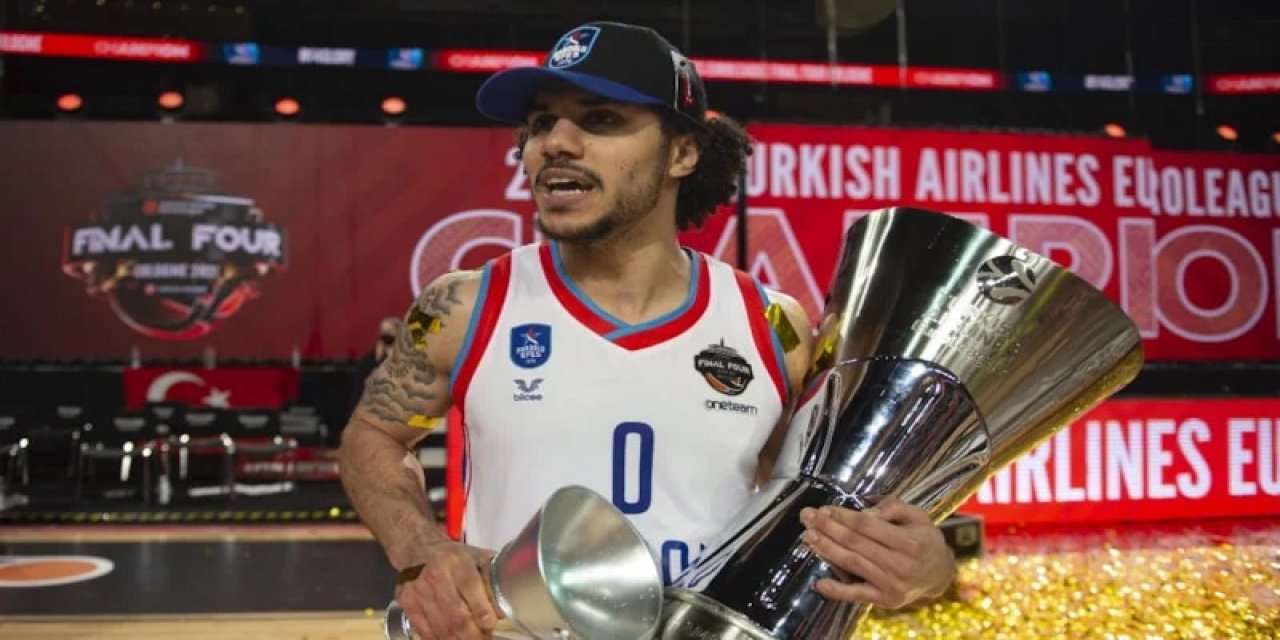 Anadolu Efes, Shane Larkin'e Veda Etti