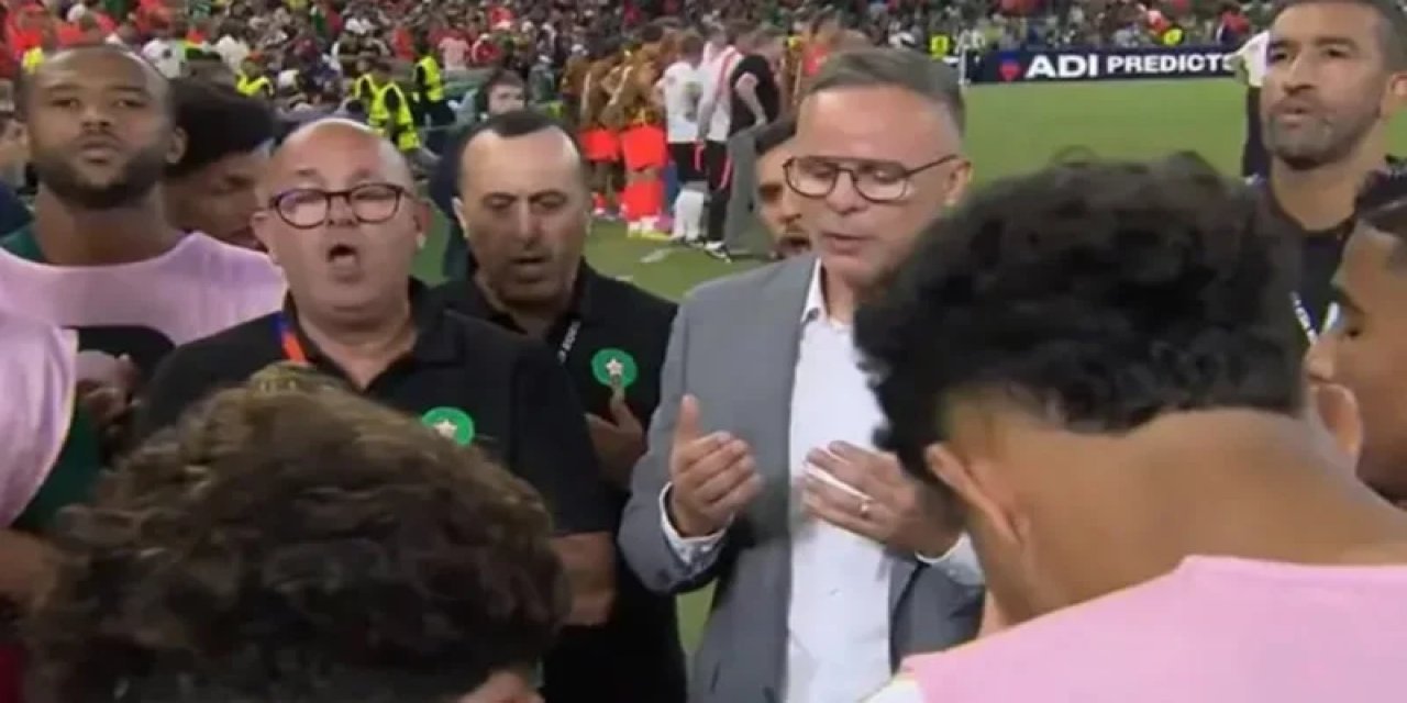 Faslı Oyuncular Dua Ederek Kenetlendi: Zafer Sonrası Secdeye Gitti!