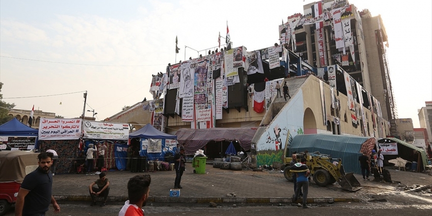 Bağdat'taki Türk Lokantası Binası Göstericilerin Buluşma Noktası Oldu