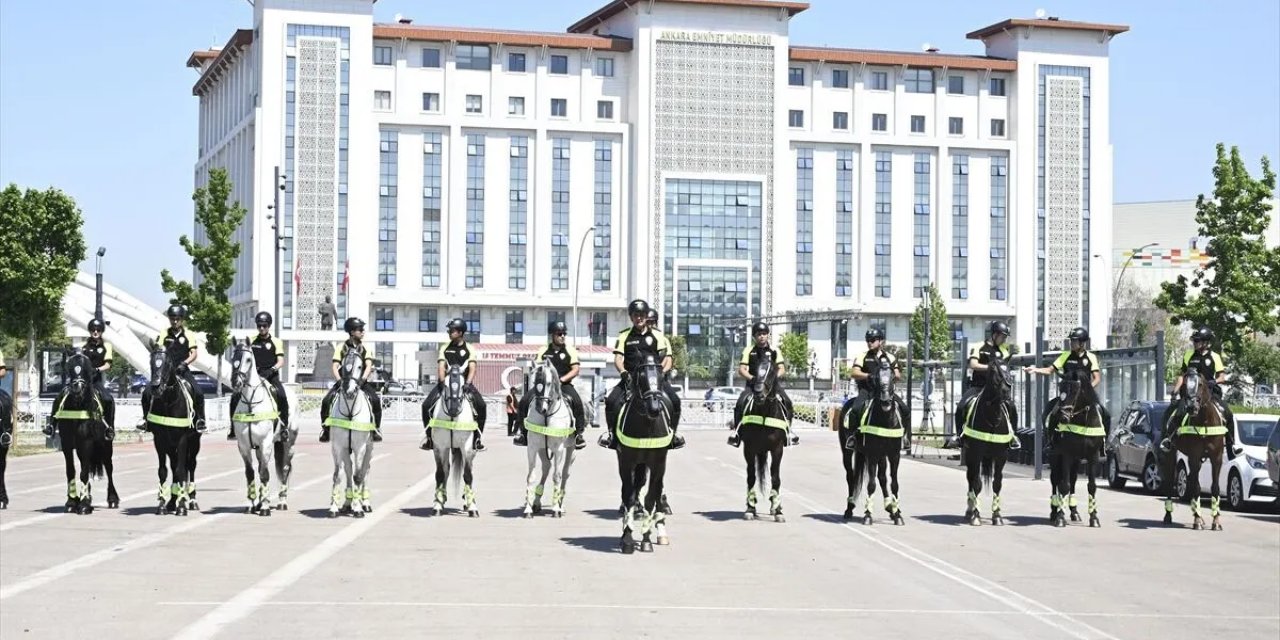 Başkentte NATO Zirvesi Kapsamında Görev Alacak Atlı Polisler Devriye Görevi Yürütüyor