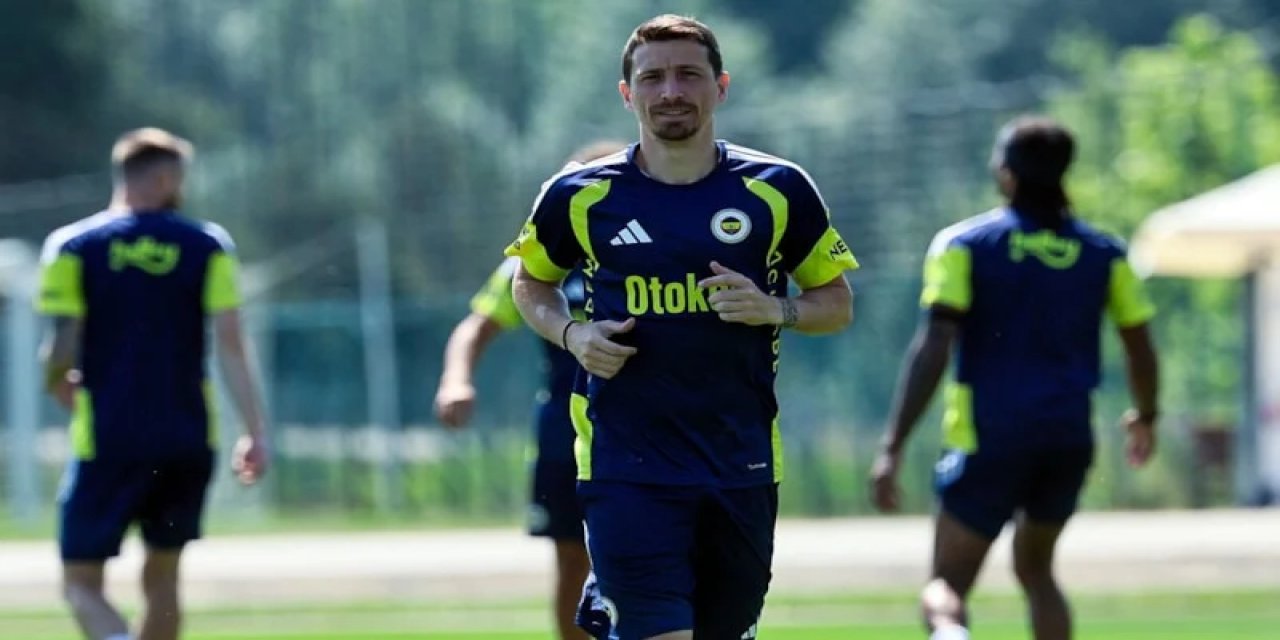 Mert Hakan Yandaş, Fenerbahçe'de Kalıyor