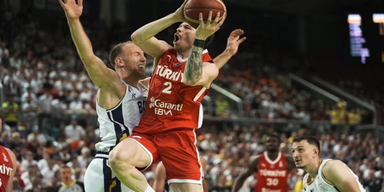 12 Dev Adam Deplasmanda Bosna Hersek'i Yendi