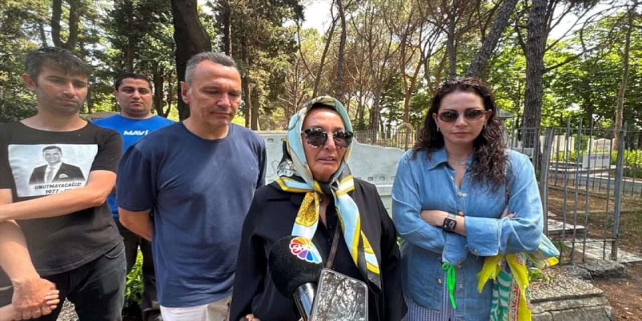 Kemal Sunal, Vefatının 26. Yılında Kabri Başında Anıldı