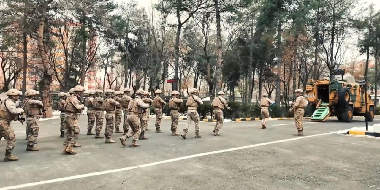 Diyarbakır Merkezli 6 İlde Organize Suç Örgütüne Operasyon: 27 Gözaltı