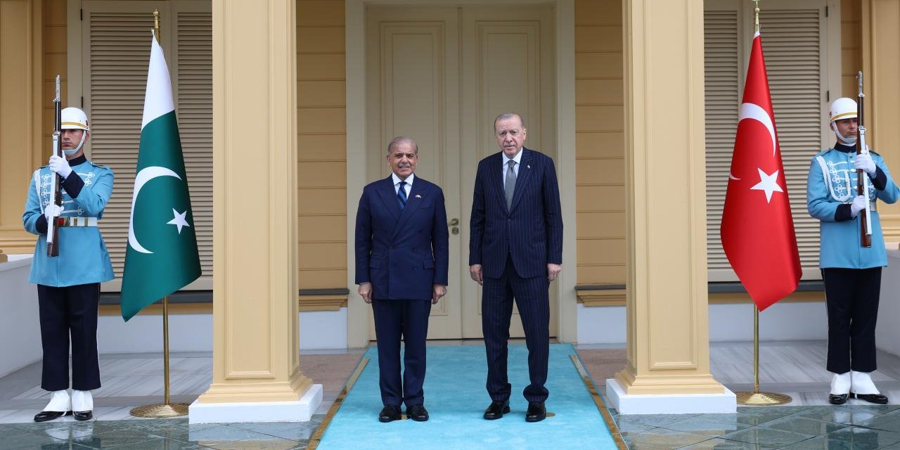 Cumhurbaşkanı Erdoğan, Şahbaz Şerif'i Resmi Törenle Karşıladı