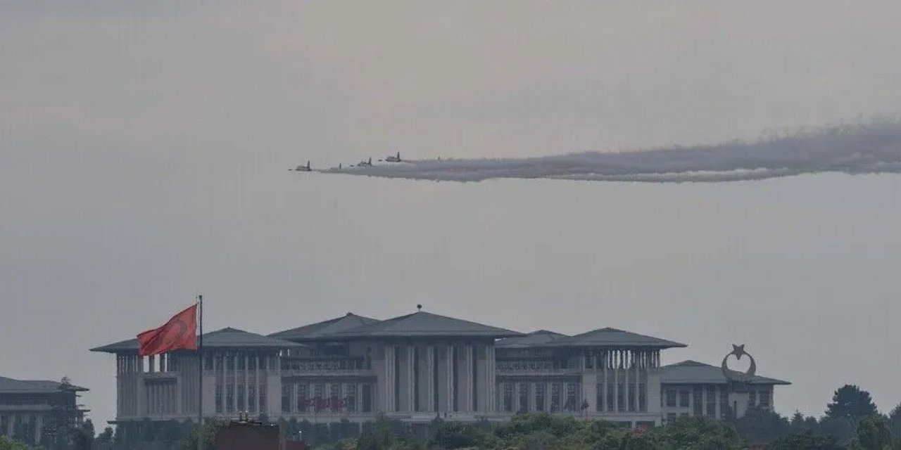 Türk Yıldızları, Ankara'da Prova Uçuşu Yaptı