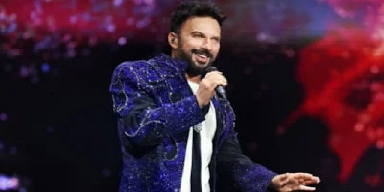 Tarkan'dan Kayınvalide Ve Kayınpedere Jest! Türkü Söyledi