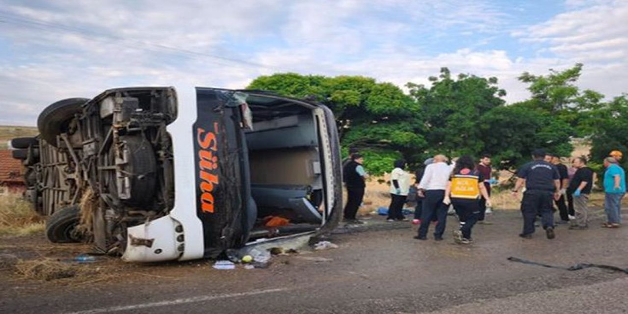 Kırıkkale'de Yolcu Otobüsü Devrildi: 41 Yaralı