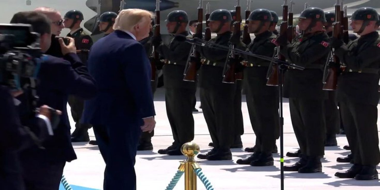 Trump, Askerleri Türkçe Selamladı