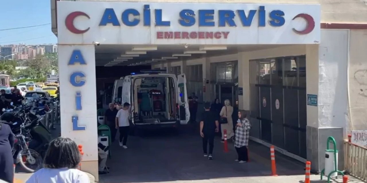 Uzaklaştırma Kararı Vardı! Boşanma Aşamasındaki Eşini Durakta Kurşun Yağmuruna Tuttu