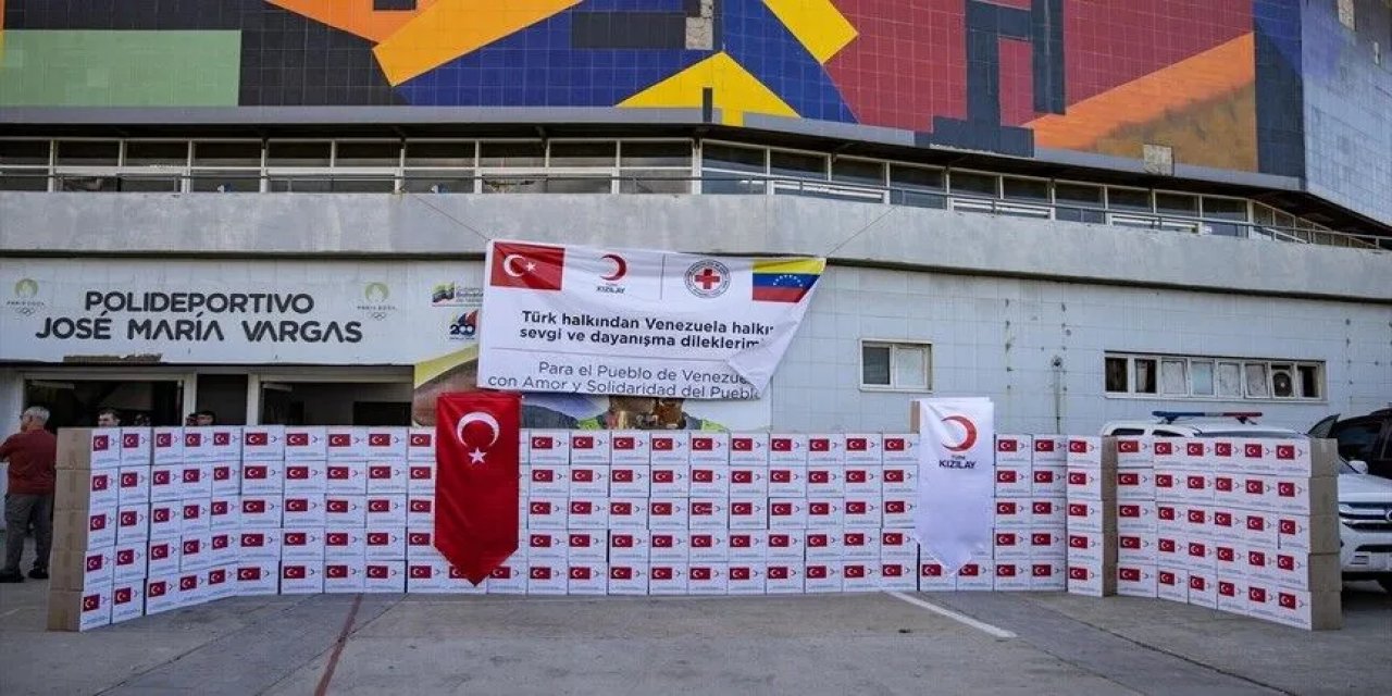 Türk Kızılay, Şiddetli Depremlerin Yaşandığı Venezuela'da 1000 Hijyen Seti Dağıttı