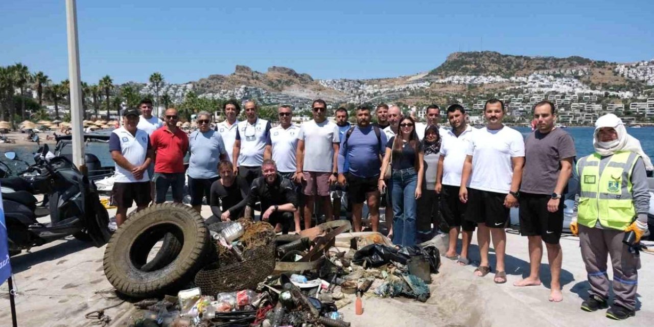 Bodrum'da Deniz Dibi Temizliği Yapıldı