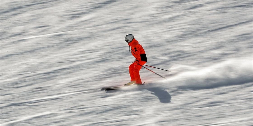 Andorra Düşük Vergilerden Ve Kayak Turizminden Kazanıyor