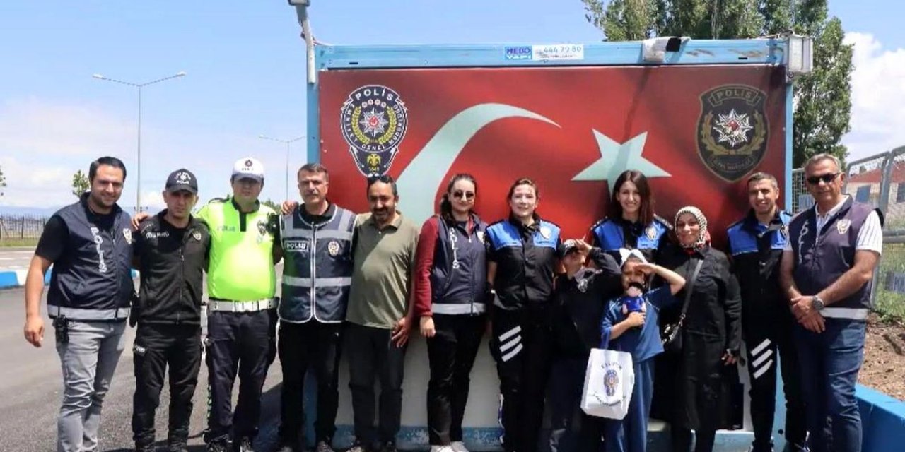 Polis Ekipleri Esila'yı Ağırladı
