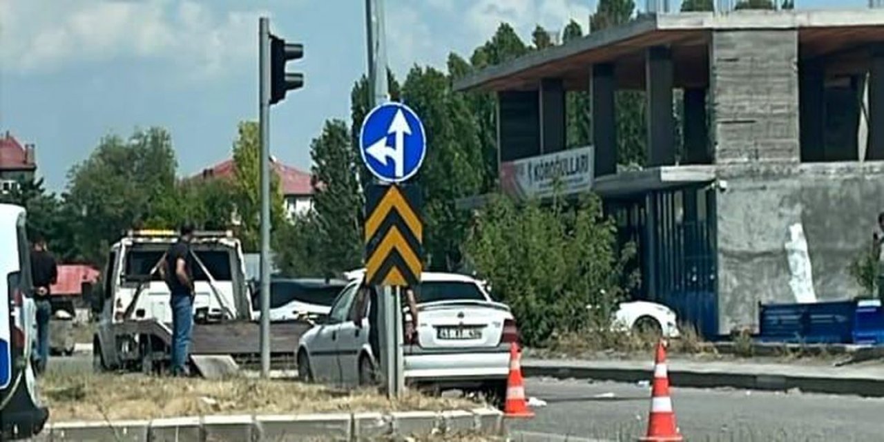 Muş'ta Trafik Kazası: Üç Yaralı