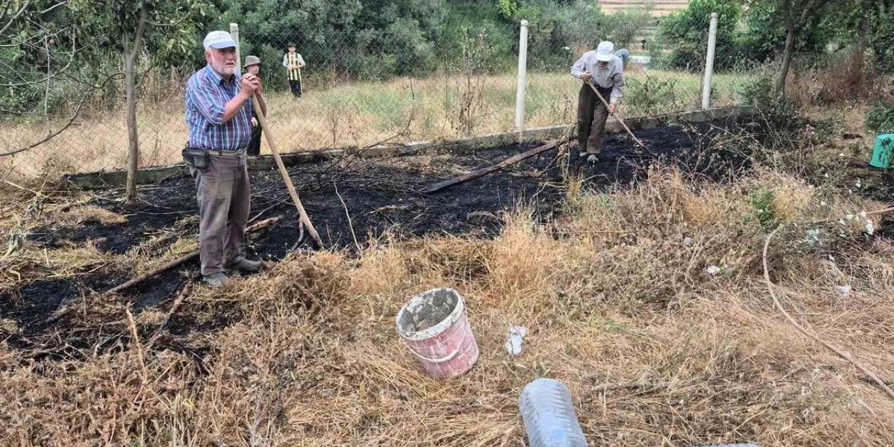 Osmaneli'nde Ev Bahçesinde Yangın