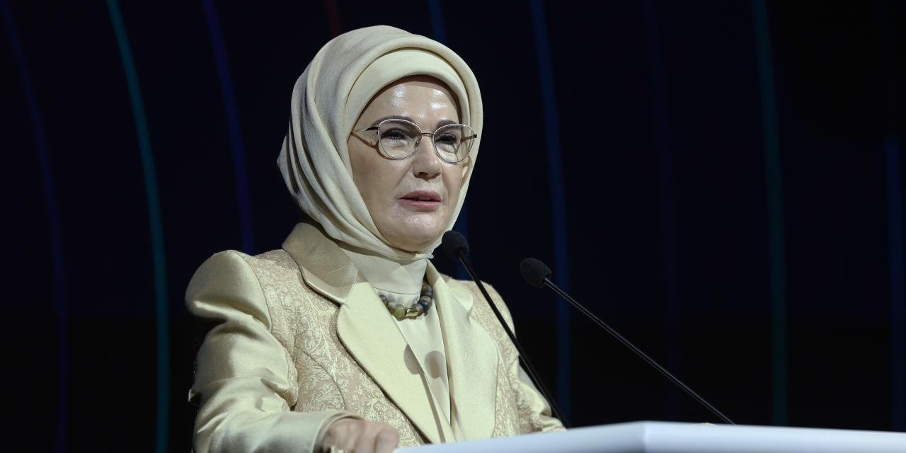Emine Erdoğan, Srebrenitsa Soykırımı'nda Hayatını Kaybedenleri Andı
