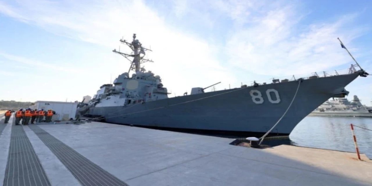 ABD Savaş Gemisi USS Roosevelt Mersin Limanı’na Demirledi