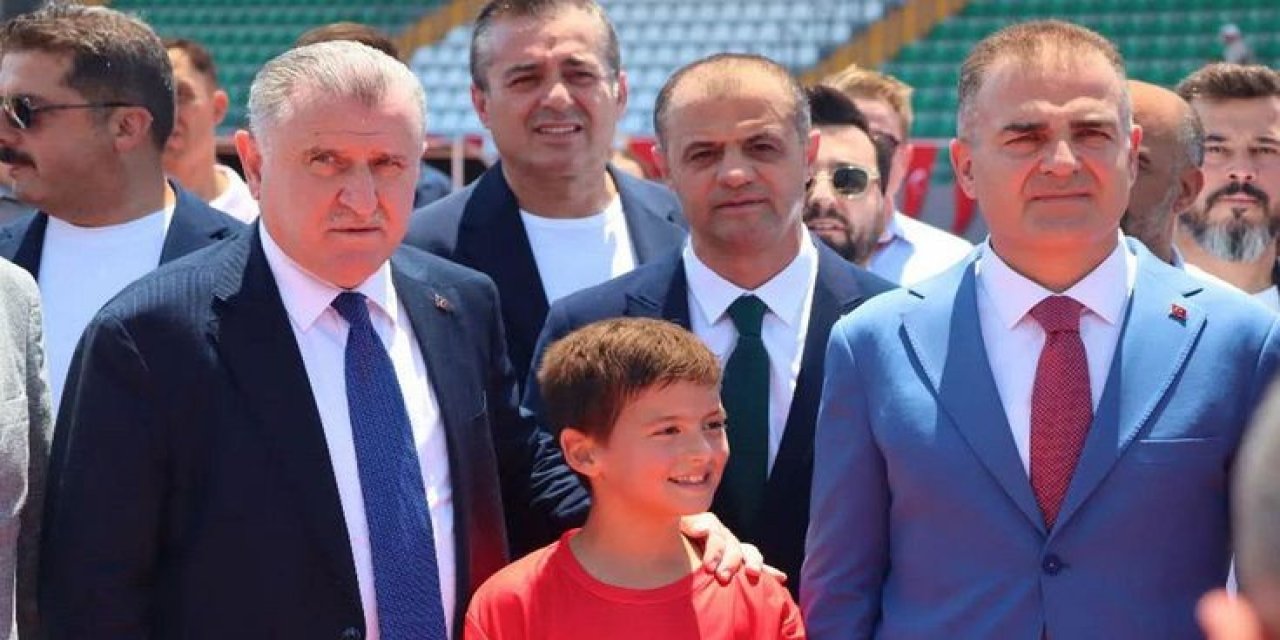 Bakan Bak'tan Stadyum Müjdesi: Yeni Sezona Yetişecek