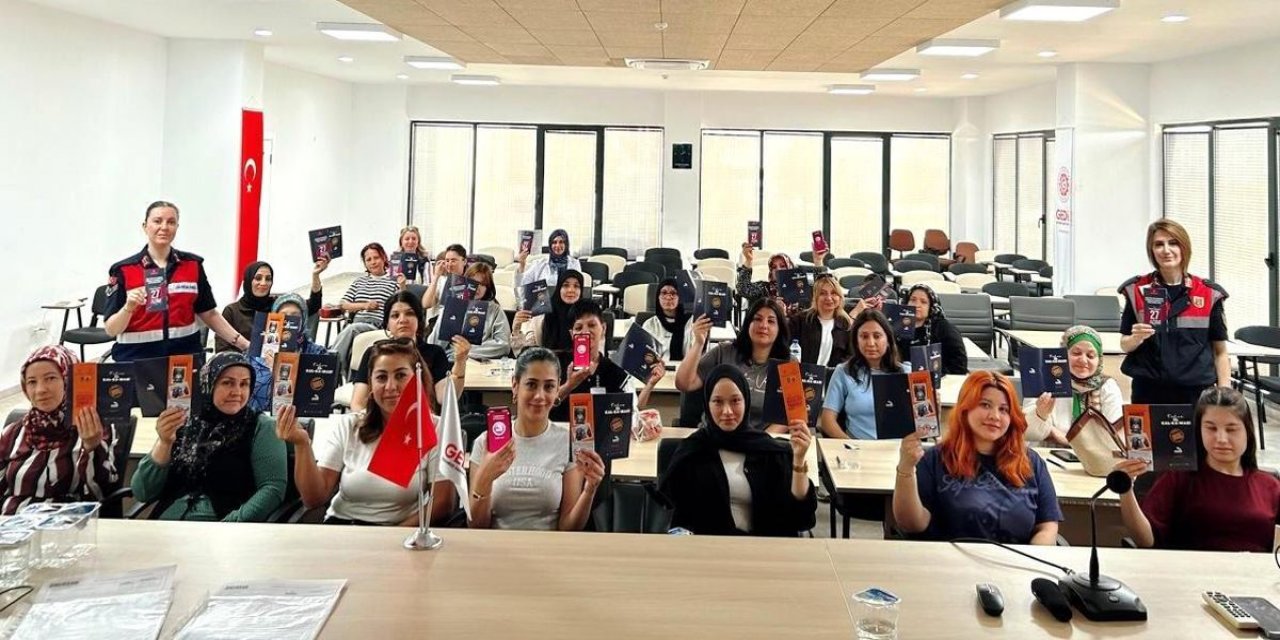 Kütahya'da Kadınlara KADES Eğitimi