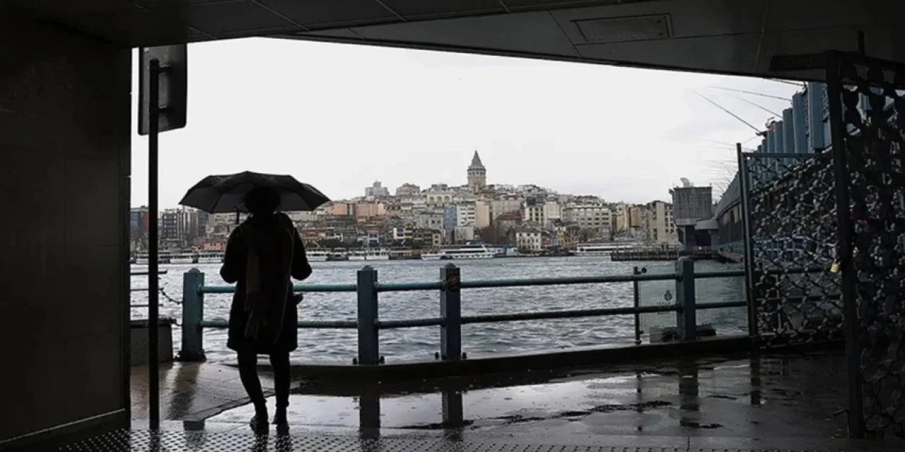 AKOM Uyardı: İstanbul'a Sağanak Yağış Geliyor!
