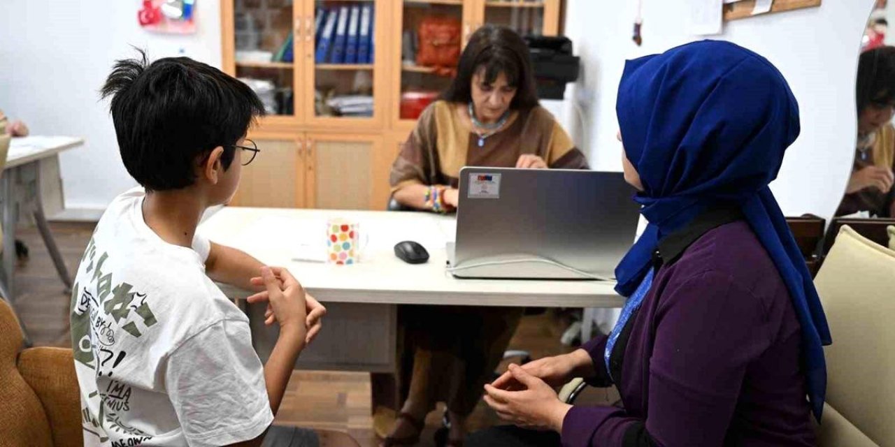 MEB, LGS ve YKS Adaylarına 81 İlde "Tercih Danışmanlığı" Hizmeti Başlattı