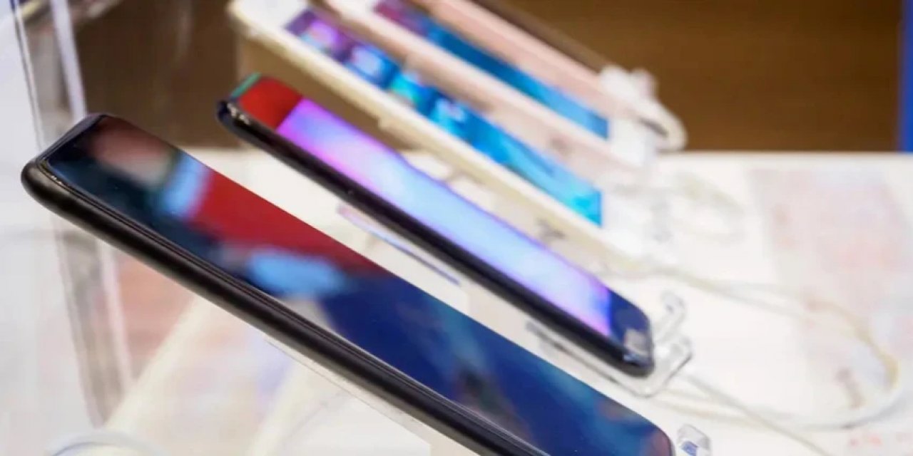 Ucuz Telefon Devri Kapanıyor Mu? Cep Telefonu İthalatında Yeni Dönem: 250 Dolar Oldu