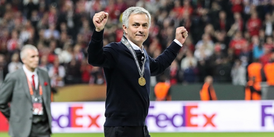 Mourinho Yeşil Sahalara Tottenham İle Dönüyor